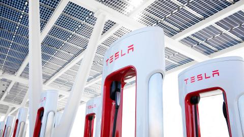 supercharger-tesla