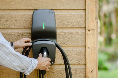 Adac-compara-le-8-migliori-wallbox-sul-mercato