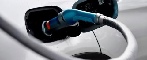 La-Corsa-all'Elettrico-in-Italia.-La-Sfida-dell'Infrastruttura-di-Ricarica